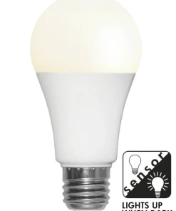 E27 Normal Sensor Opal/Vit 8.2W 2700K 806lm LED-Lampa