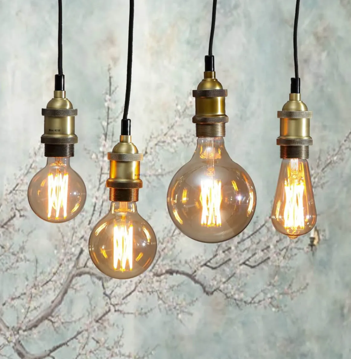 E27 Vintage Gold Glob80 3.7W 1800K 240lm LED-Lampa