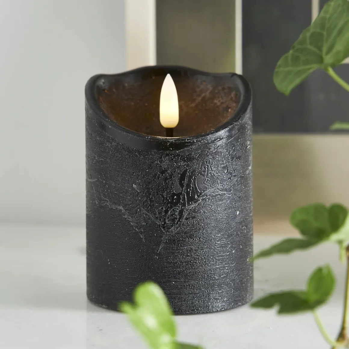 FLAMME RUSTIC LED-Blockljus 10cm Svart