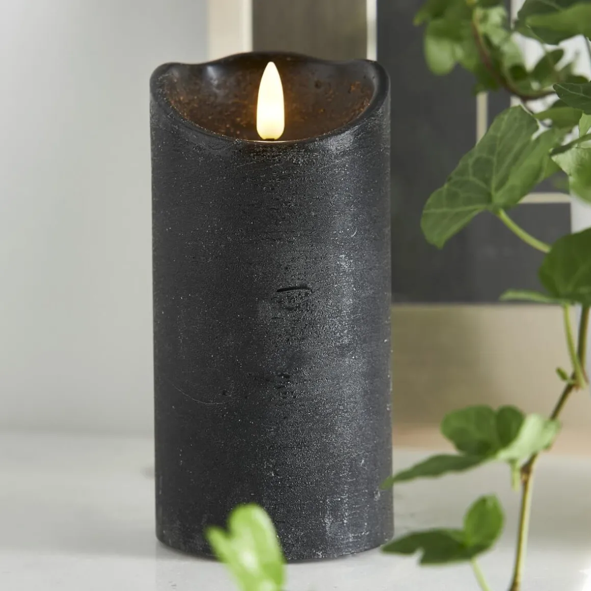 FLAMME RUSTIC LED-Blockljus 15cm Svart
