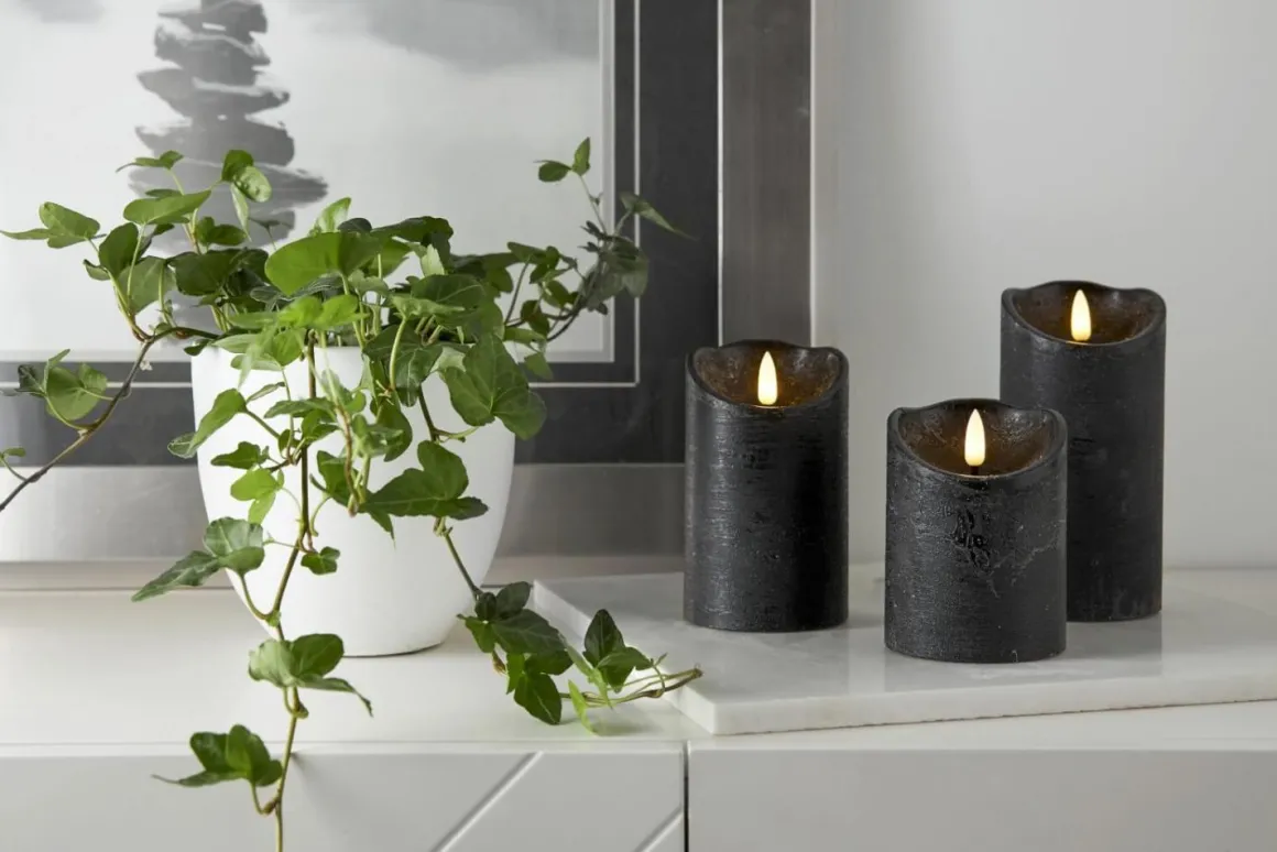 FLAMME RUSTIC LED-Blockljus 15cm Svart