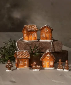 GINGERVILLE Pepparkakshus & Figurer Batteri 30cm Brun