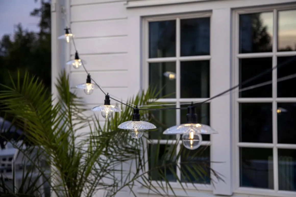 GLASSY LIGHT Ljusslinga 350cm 6LED Varmvit/Svart