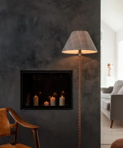 NORA Golvlampa 138cm Antikmässing